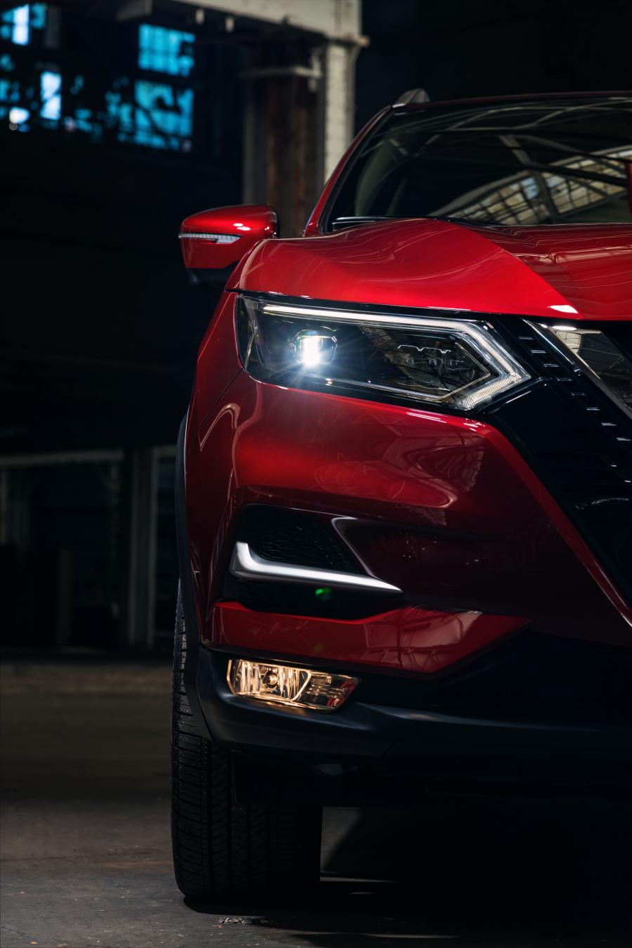 Детали экстерьера Nissan Rogue Sport 2019 года  (фото 2 из 40)